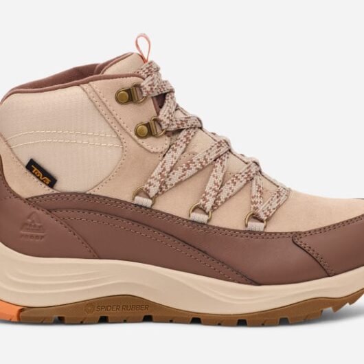 Women's TEVA Auroris Boots in Feather Grey/Acorn, Size 4